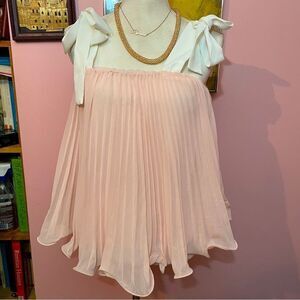 NWOT Gianni Bini Blush Wild Flower Lorrain Pleated Flouncy Blouse with Bows